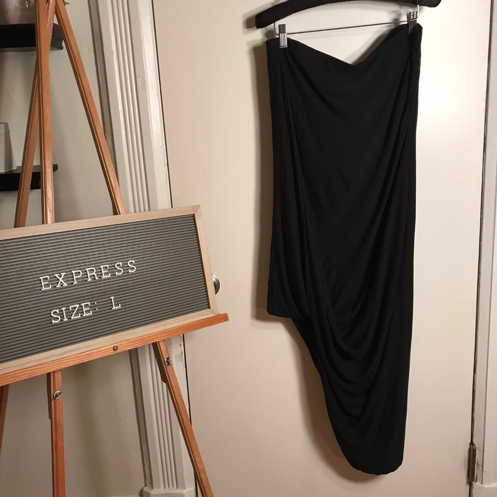 Express Tulip Skirt